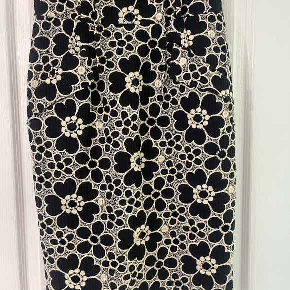 Lafayette148 Embroidered Floral Print Dress Blue w/Pockets  Size 6 - Picture 3 of 9